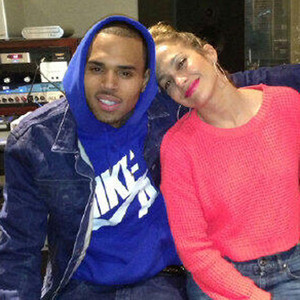 Chris Brown, Jennifer Lopez, Twit Pic Chris Brown, Jennifer Lopez, Twit Pic
